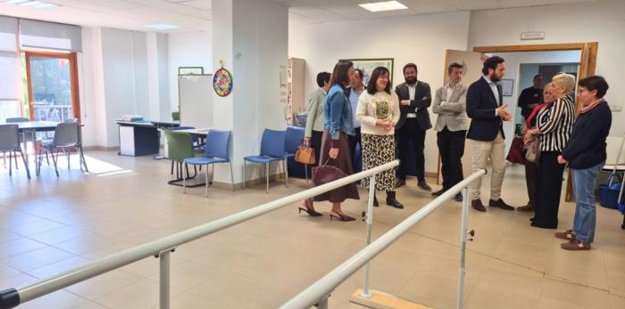 La Consejera en funciones ha visitado este viernes el hogar de personas mayores del IASS en Monzón