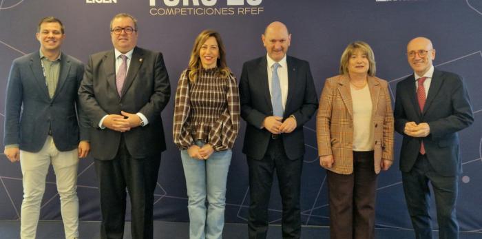 La consejera de Educación, Cultura y Deporte  en funciones ha inaugurado Foro26, que se celebra en el Palacio de Congresos.