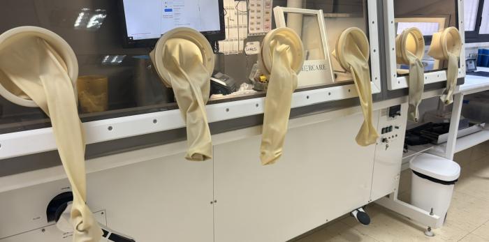 Dispositivo de control de calidad (Catphan) utilizado para verificar la precisión de las imágenes y el correcto funcionamiento de equipos como el TAC o los aceleradores lineales.