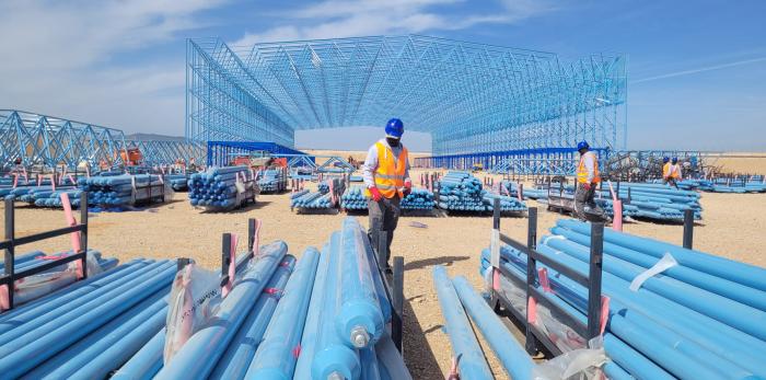 Visita a las obras de la fábrica y hangar de dirigibles estratosféricos.