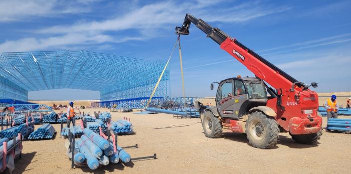 Visita a las obras de la fábrica y hangar de dirigibles estratosféricos.