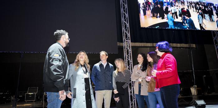 La vicepresidenta en funciones ha visitado este lunes el montaje de The Wave