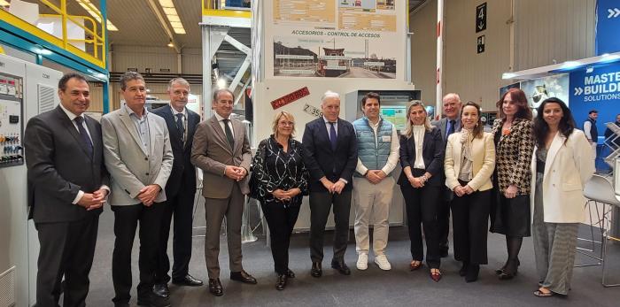 Octavio López ha recorrido la zona expositiva de SMOPYC 2026.