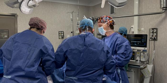 Intervención de radioterapia intraoperatoria realizada en el Hospital de Calatayud dentro del programa de la UCMORA.