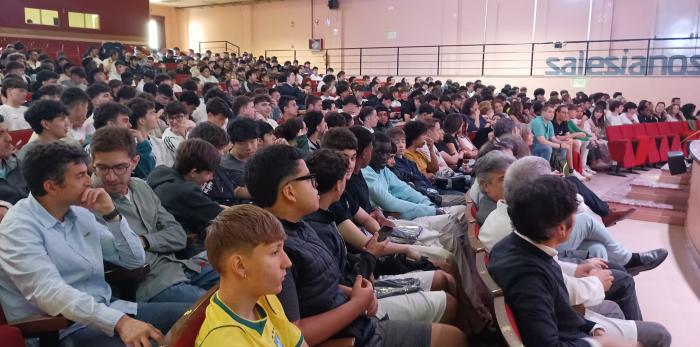 El colegio Salesianos de Zaragoza ha acogido el mayor hackathon de IA de Aragón