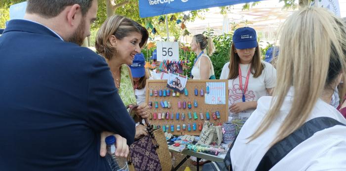Los estudiantes de varios centros escolares de la provincia de Zaragoza han puesto en marcha su propio puesto de comercio.