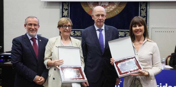 El consejero de Sanidad participa en el Día del Colegiado del Colegio de Médicos de Zaragoza