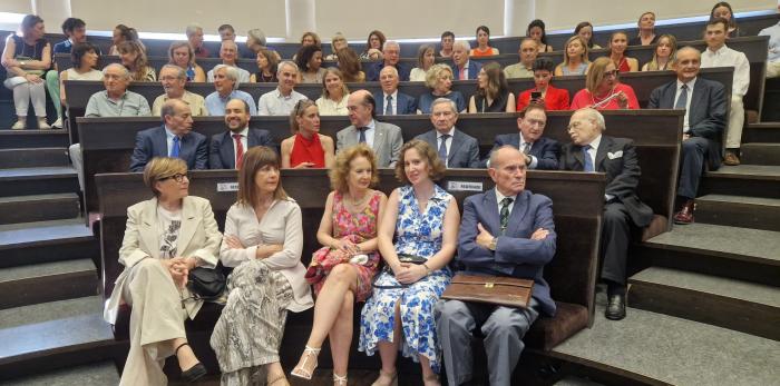 El consejero de Sanidad participa en el Día del Colegiado del Colegio de Médicos de Zaragoza
