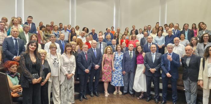El consejero de Sanidad participa en el Día del Colegiado del Colegio de Médicos de Zaragoza