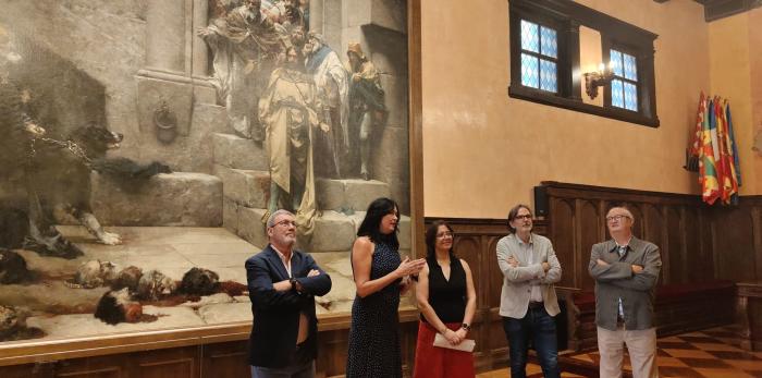 La consejera de Economía, Competitividad y Empleo, Eva Valle, ha visitado el Ayuntamiento de Huesca