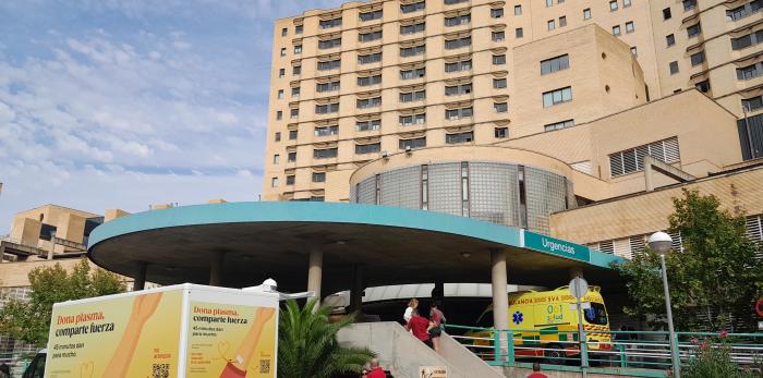 La unidad móvil de donación de plasma se instala, por primera vez, en el Hospital Clínico Universitario de Zaragoza