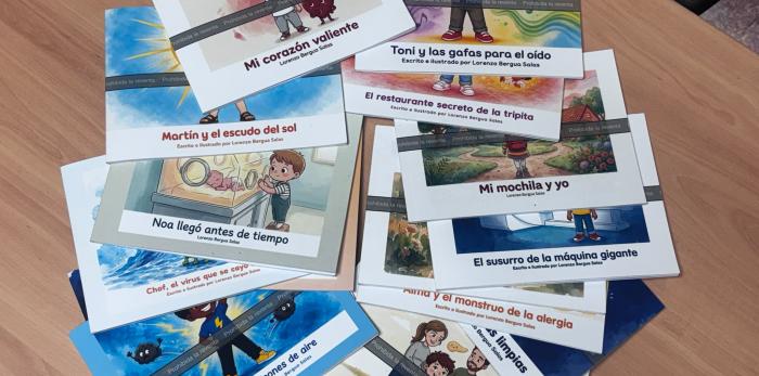 Lorenzo Bergua, enfermero del Hospital U. San Jorge de Huesca, ha donado una colección de cuentos realizada por él para que los niños comprendan distintas enfermedades