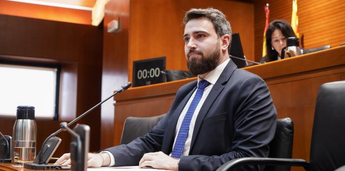 Este martes ha comparecido el director general de Política Educativa, José Luis Ferrando, en las Cortes de Aragón