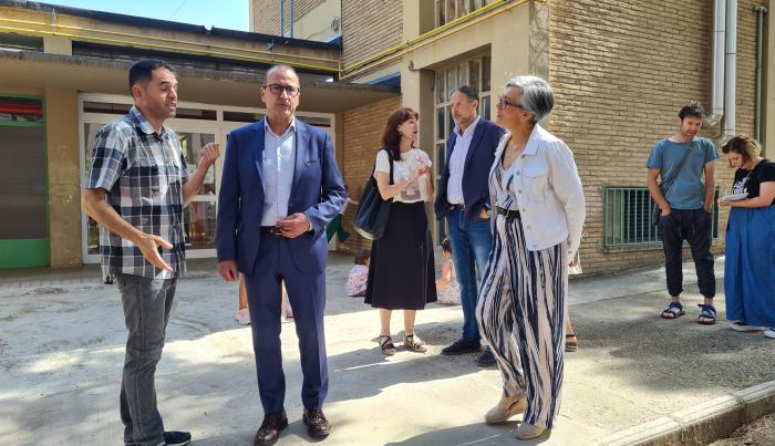 El consejero de Educación visita el CEIP Domingo Miral