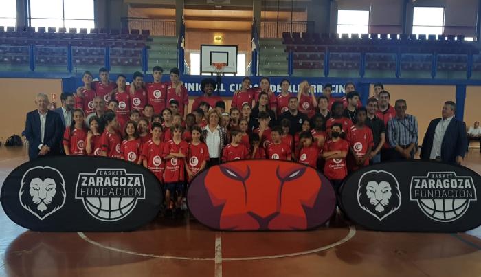 María Victoria Broto visita el Campus de la Fundación Basket Zaragoza en Albarracín