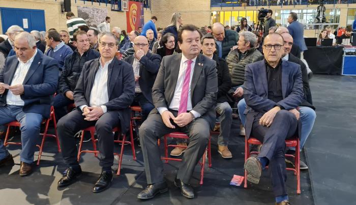 Consejero de Educación, alcalde de Zuera y director de Deporte