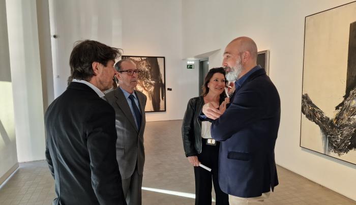 Inauguración de la exposición 'Diálogos informalistas. Rafael Canogar visita a Pablo Serrano'