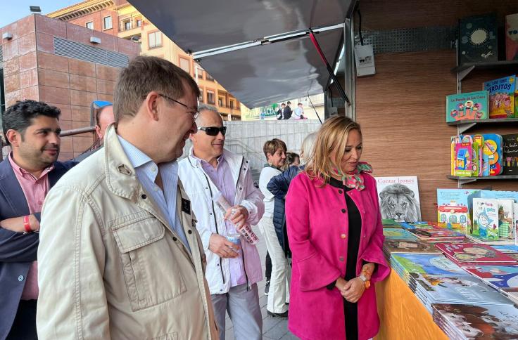 Mayte Pérez, en la Feria del Libro y el Cómic de Teruel de 2023