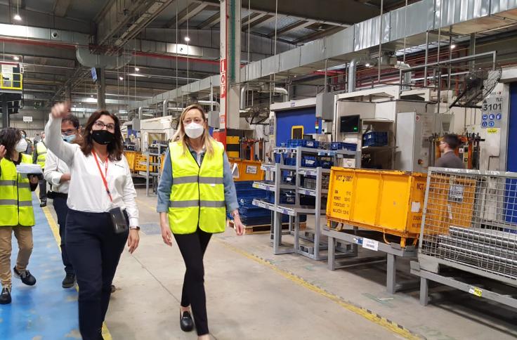 Visita a la empresa Magna Automotive en Pedrola