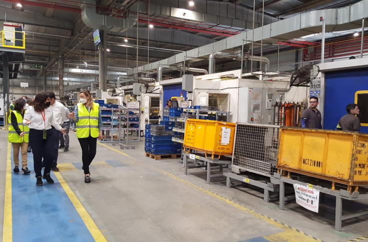 Visita a la empresa Magna Automotive en Pedrola