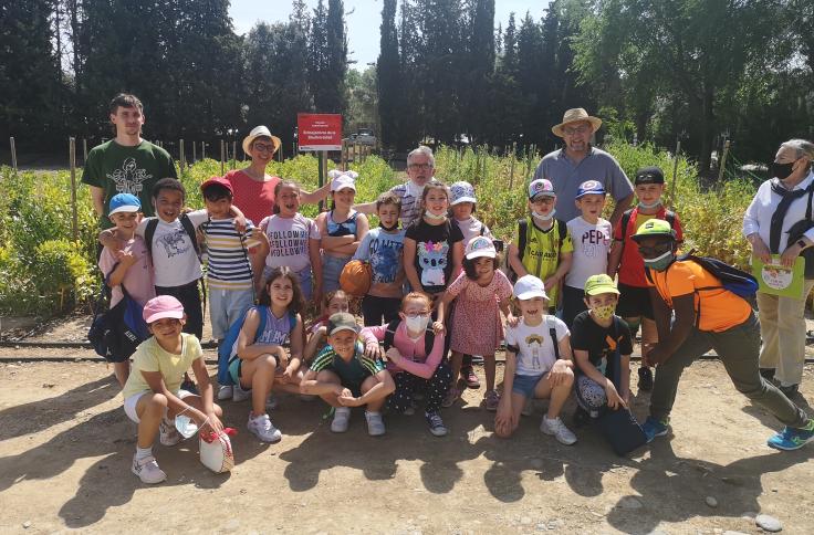 Los alumnos han visitado la parcela de Embajadores del CITA y han pasado la mañana con los investigadores y el personal del proyecto