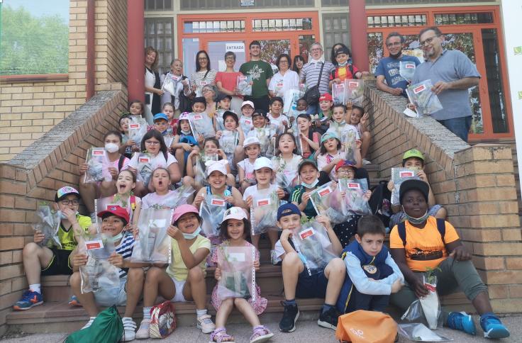 Los alumnos han visitado la parcela de Embajadores del CITA y han pasado la mañana con los investigadores y el personal del proyecto