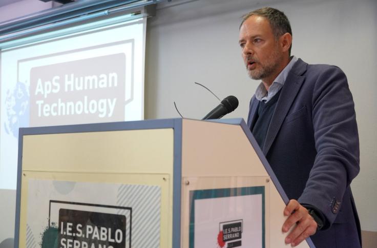 Toni Martínez