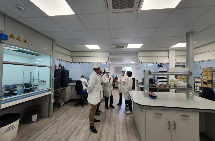Aliaga visita la empresa Rolabo