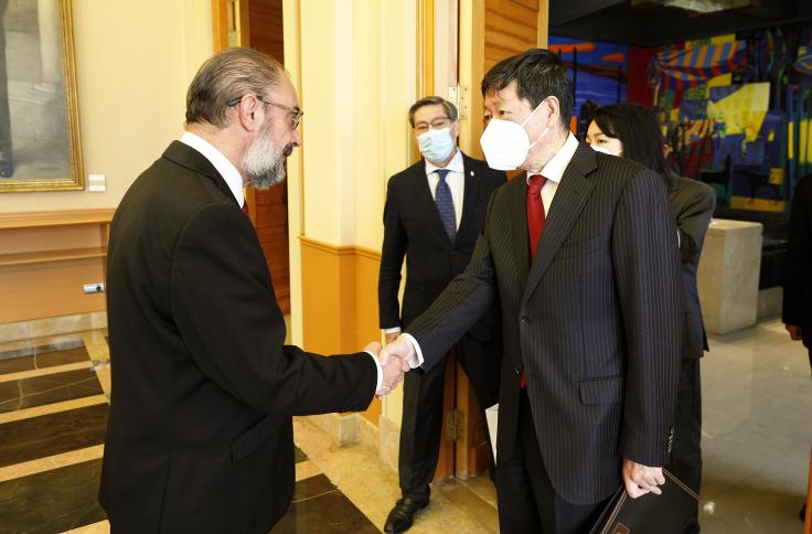 El Presidente de Aragón recibe al embajador de China en España