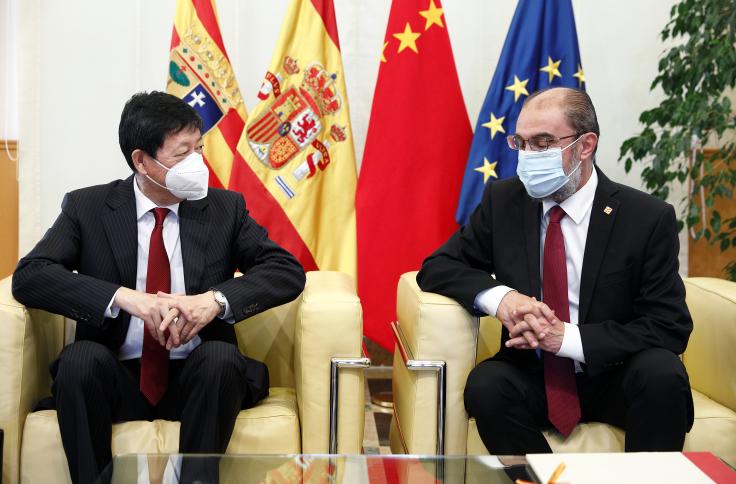 El Presidente de Aragón recibe al embajador de China en España