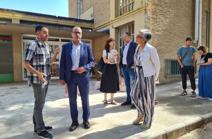 El consejero de Educación visita el CEIP Domingo Miral