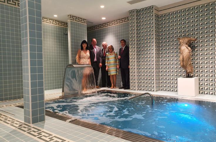 Aliaga inaugura el Hotel La Lozana en Used