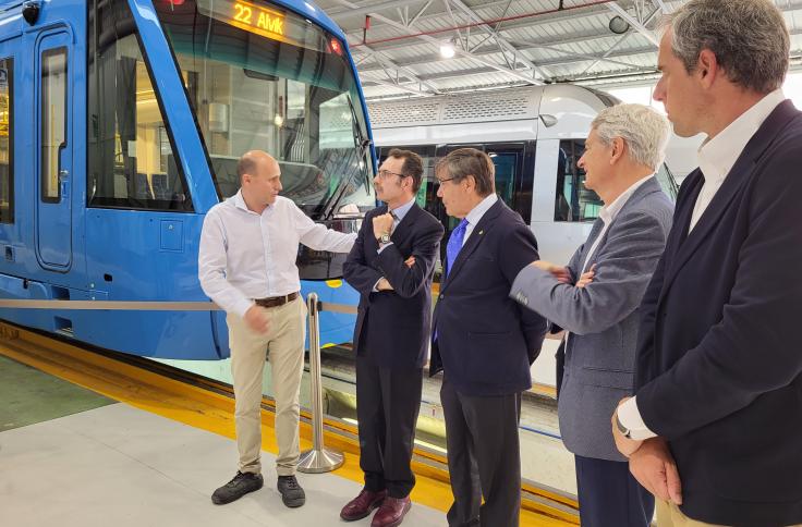 Aliaga visita CAF