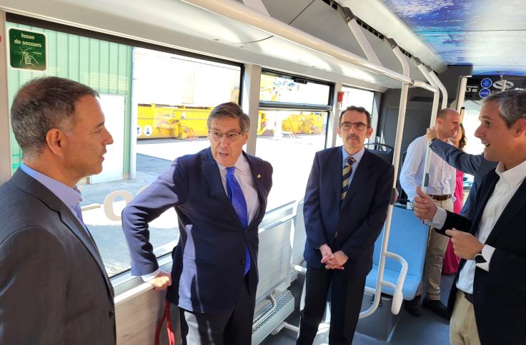 Aliaga visita CAF