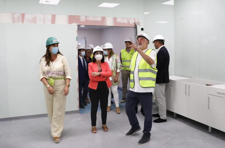 La consejera de Sanidad y la ministra Darias visitan el Hospital San Jorge de Huesca