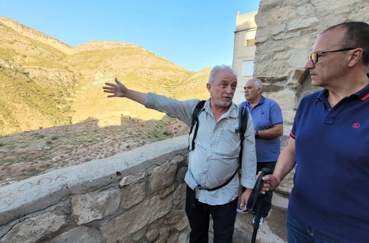 El consejero de Educación, Cultura y Deporte del Gobierno de Aragón, Felipe Faci, en el Parque Cultural del Río Martín