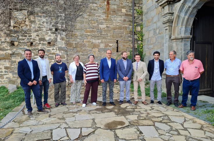 El Gobierno de Aragón ha firmado un convenio de colaboración con Turismo de Aragón, la comarca de Sobrarbe y el Ayuntamiento de El Pueyo de Araguás para facilitar las visitas guiadas a San Victorián