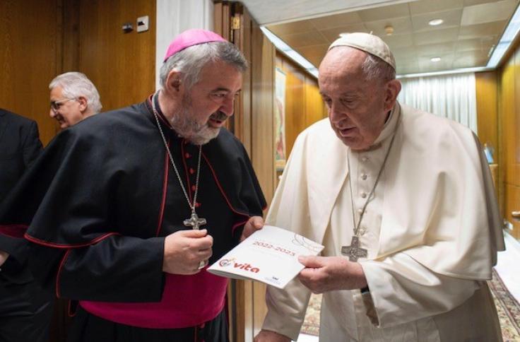 Lambán invita al Papa a visitar Zaragoza, reivindica los nexos del Reino de Aragón con la autoridad pontificia y solicita la rehabilitación del Papa Luna