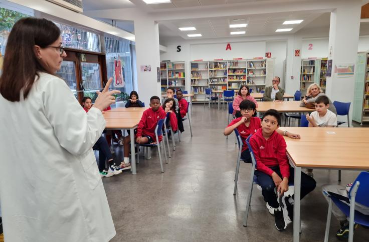 Alumnado del CEIP Cantín y Gamboa en la Biblioteca Pública de Zaragoza