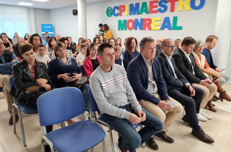 Autoridades en el CEIP Maestro Monreal