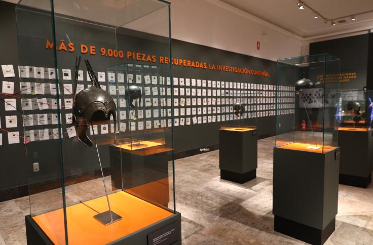 Inauguración de la exposición "Aratis, anatomía de un expolio"