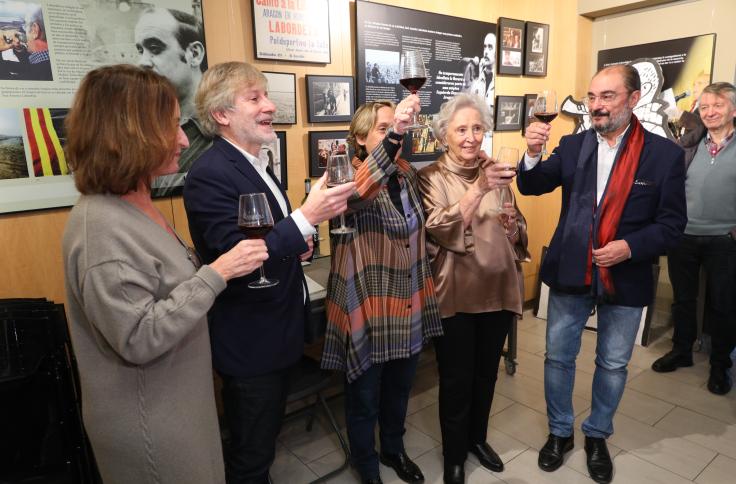 El Presidente de Aragón asiste al acto organizado con motivo del Premio Forqué al documental, Labordeta, un hombre sin más”