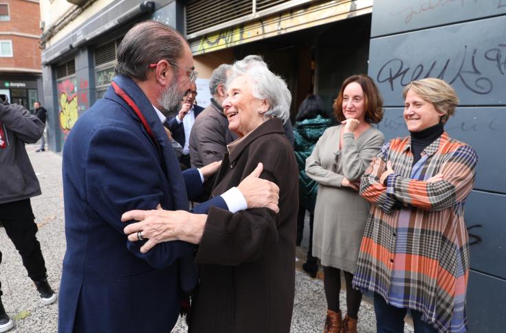 El Presidente de Aragón asiste al acto organizado con motivo del Premio Forqué al documental, Labordeta, un hombre sin más”