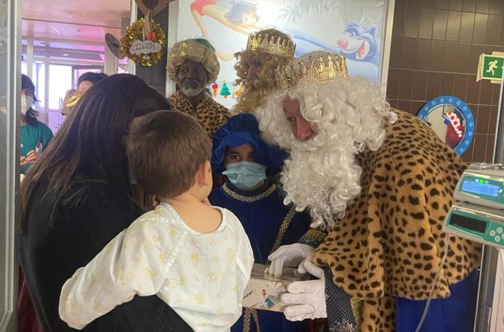 Visita de los Reyes Magos al Hospital Infantil