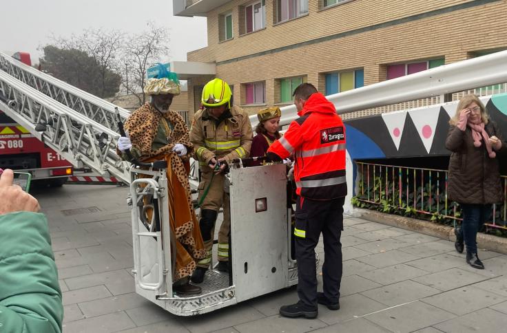 Los Reyes Magos visitan el Hospital Infantil