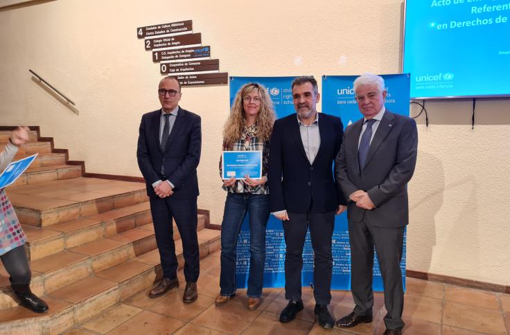 Representante Escuela Infantil Municipal Xiquets de Fraga y alcalde