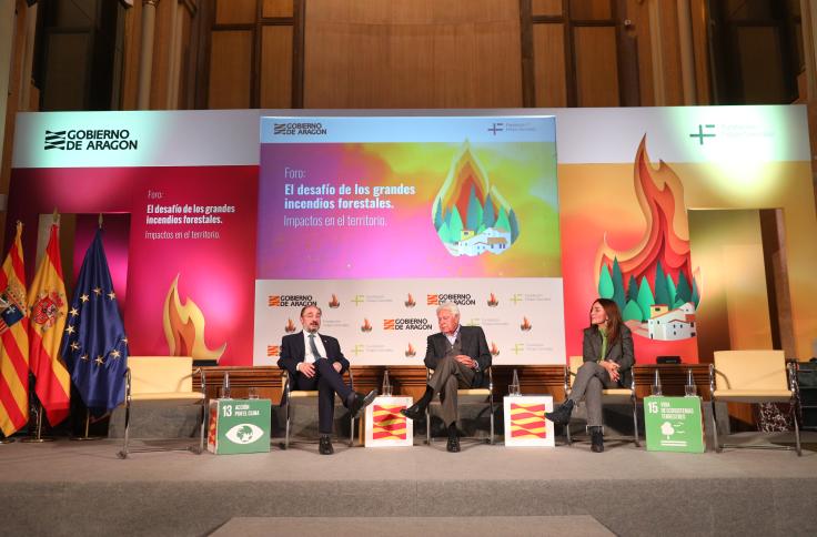 Felipe González y Javier Lambán inauguran el foro ‘El desafío de los grandes incendios forestales. Impactos en el territorio’