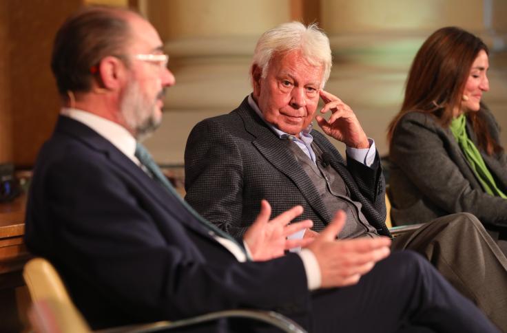 Felipe González y Javier Lambán inauguran el foro ‘El desafío de los grandes incendios forestales. Impactos en el territorio’