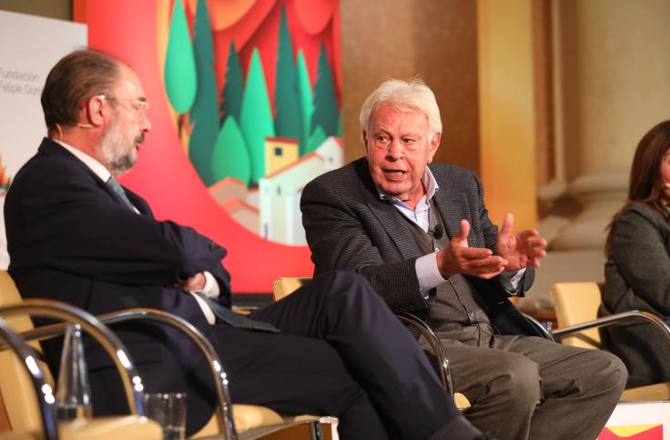 Felipe González y Javier Lambán inauguran el foro ‘El desafío de los grandes incendios forestales. Impactos en el territorio’