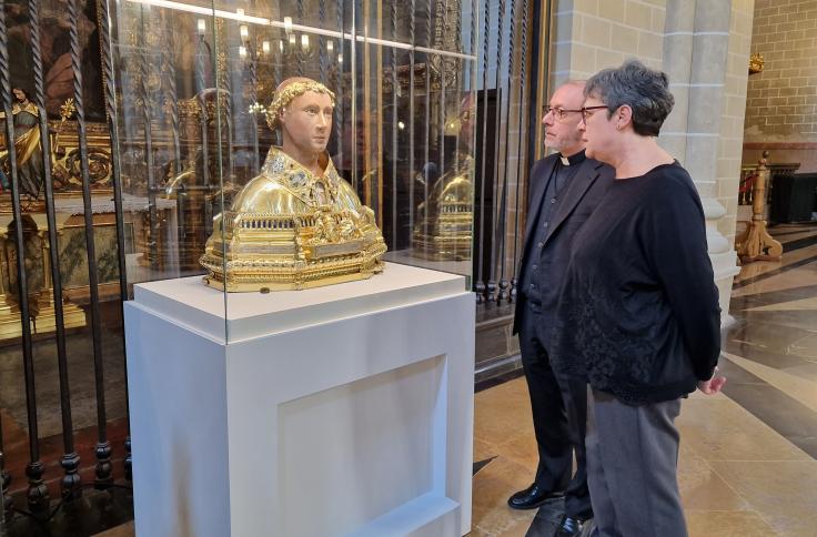 Marisancho Menjón en la presentación de la restauración del busto de San Lorenzo